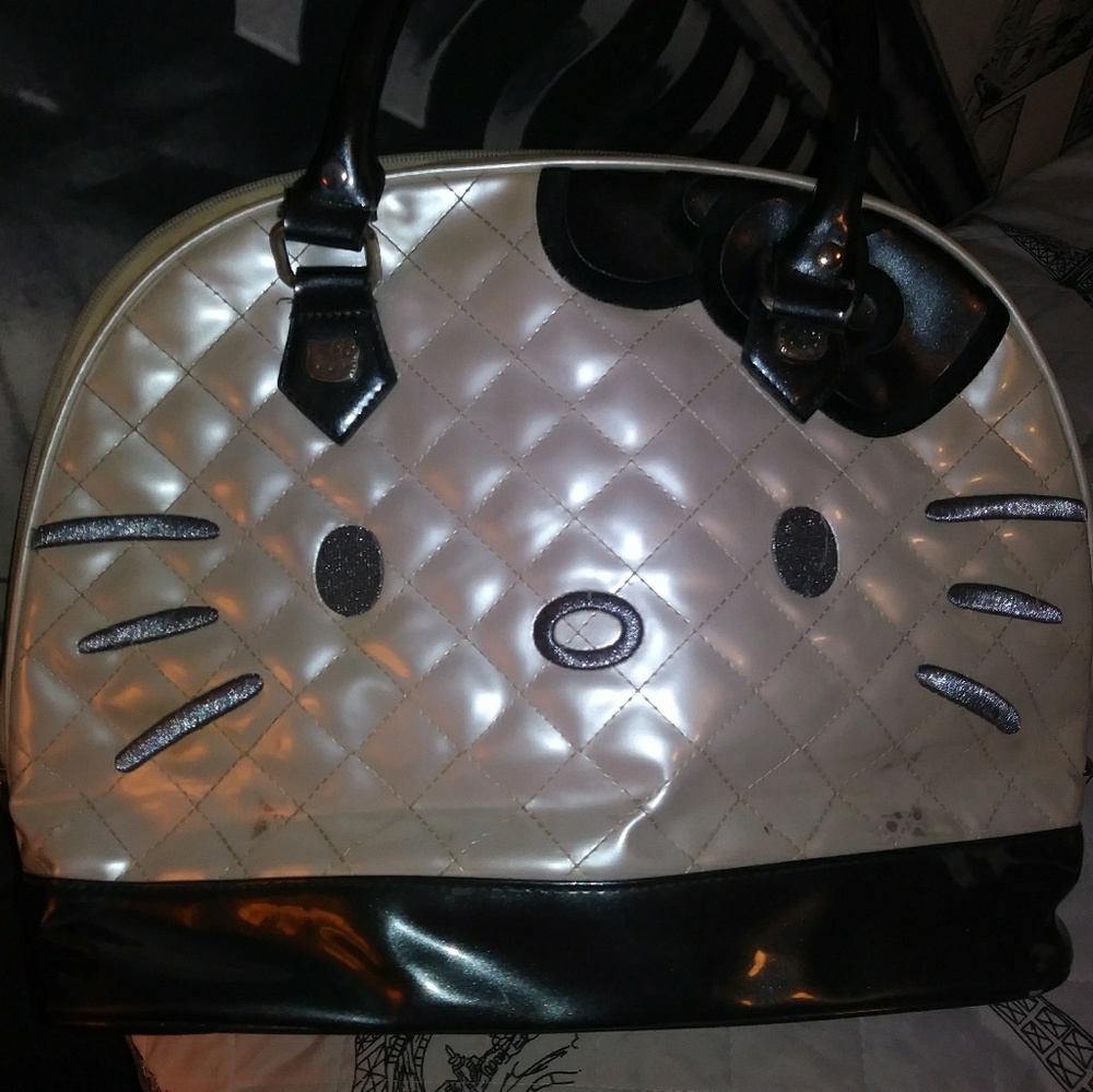 Hello kitty purse